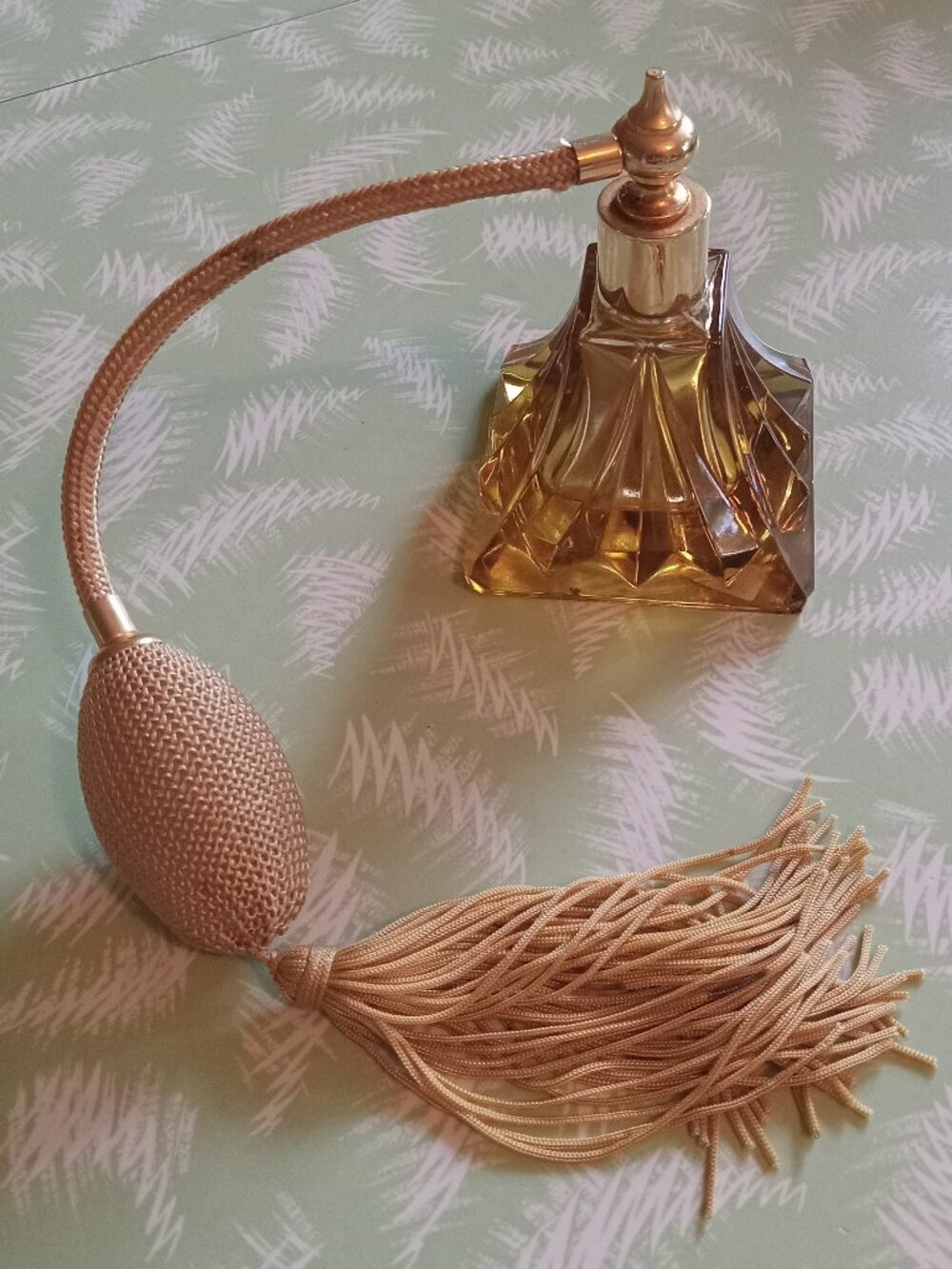 Vintage art deco perfume bottle 1930